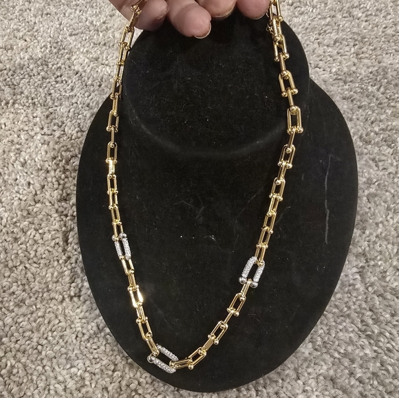 21kgp Dubai Jewelry - Elegant Gold and Silver Necklace - Picture 6 of 7